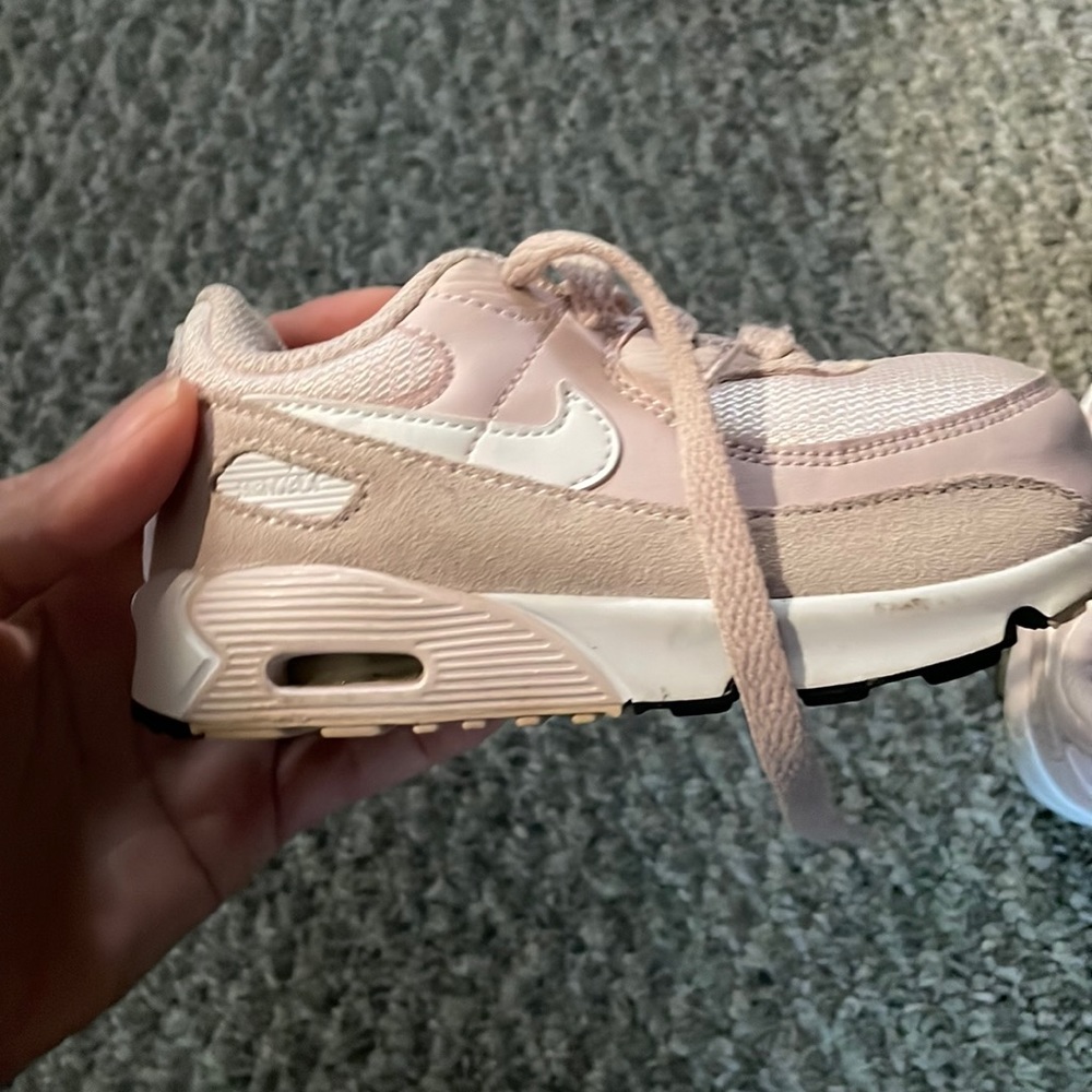 Light pink airmax- shoe size 8c